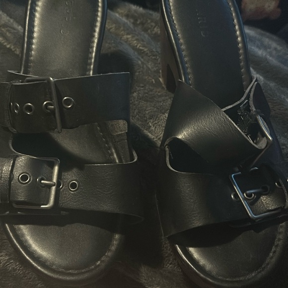 Torrid - Picture 1 of 2